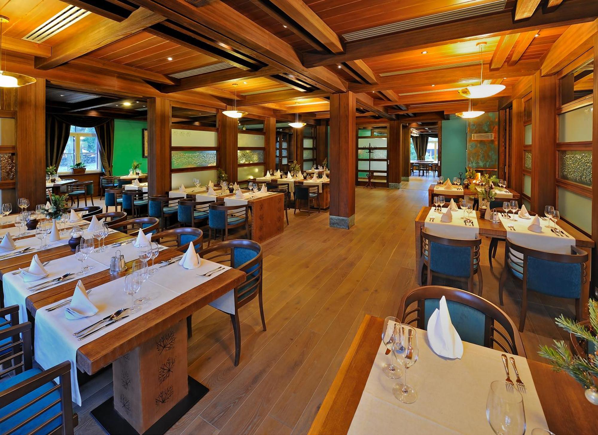 Hotel Zochova Chata - Adult Friendly Modra Bagian luar foto
