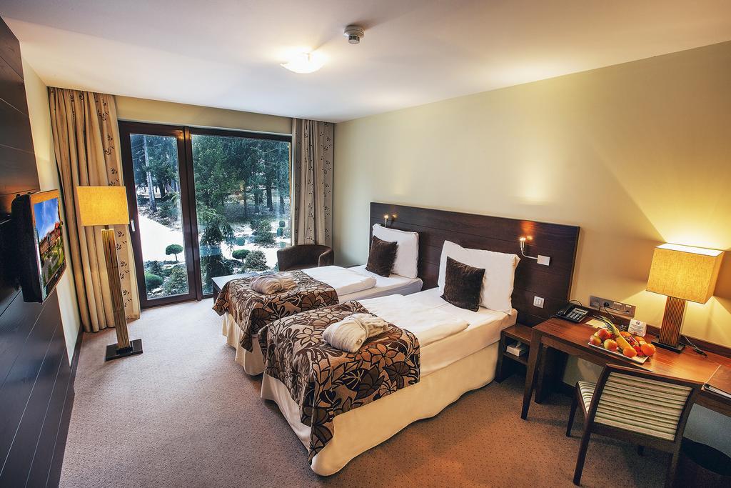 Hotel Zochova Chata - Adult Friendly Modra Bagian luar foto